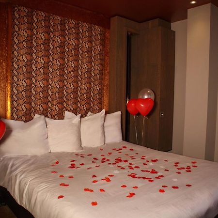 Manzo'S Suites ซานดาม ภายนอก รูปภาพ